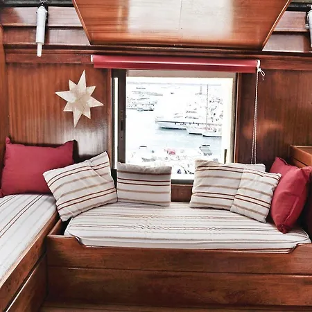 Saint-tropez Ya-1480 Saint-Tropez